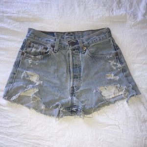 💙 accepting offers Vintage Levi 501 shorts